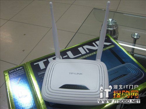 外置全向天线 TP-LINK四口无线路由器_www.iluyouqi.com