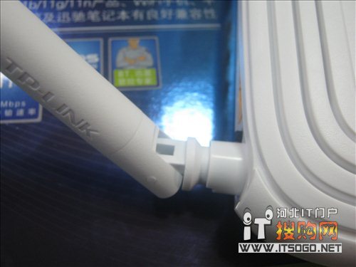 外置全向天线 TP-LINK四口无线路由器_www.iluyouqi.com
