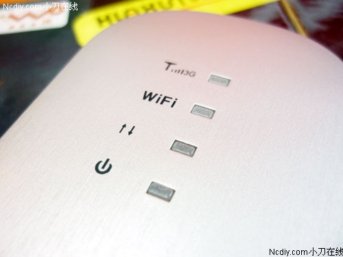 堪比华为E5华讯方舟3G便携路由器_www.iluyouqi.com