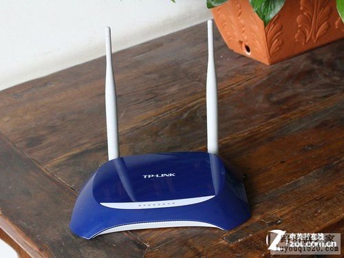 传统路由器PK智能路由器 哪个功能最强_www.iluyouqi.com
