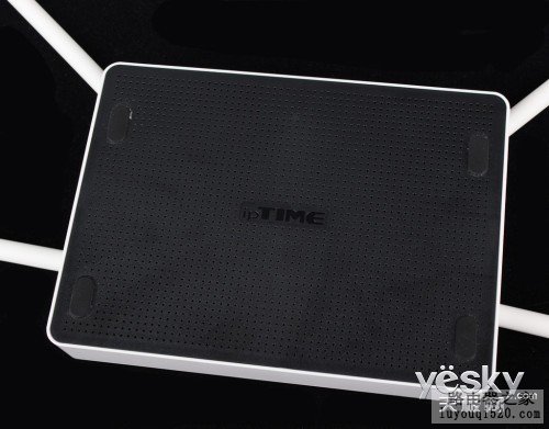 TOTOLINK N8004双频无线路由评测_www.iluyouqi.com