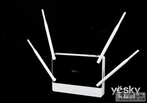 TOTOLINK N8004双频无线路由评测_www.iluyouqi.com