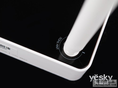 TOTOLINK N8004双频无线路由评测_www.iluyouqi.com